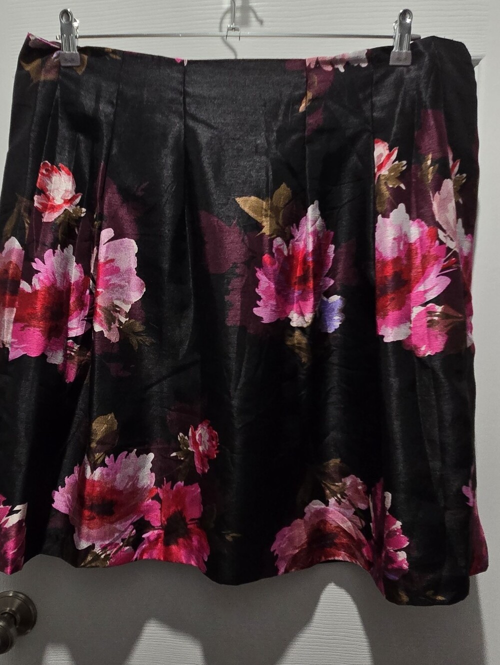 Women’s Black and Pink Floral A-Line Skirt